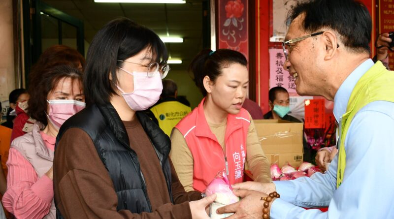 迎土地公生日「頭牙」　大東門福德祠拜麻糬祝壽招財運